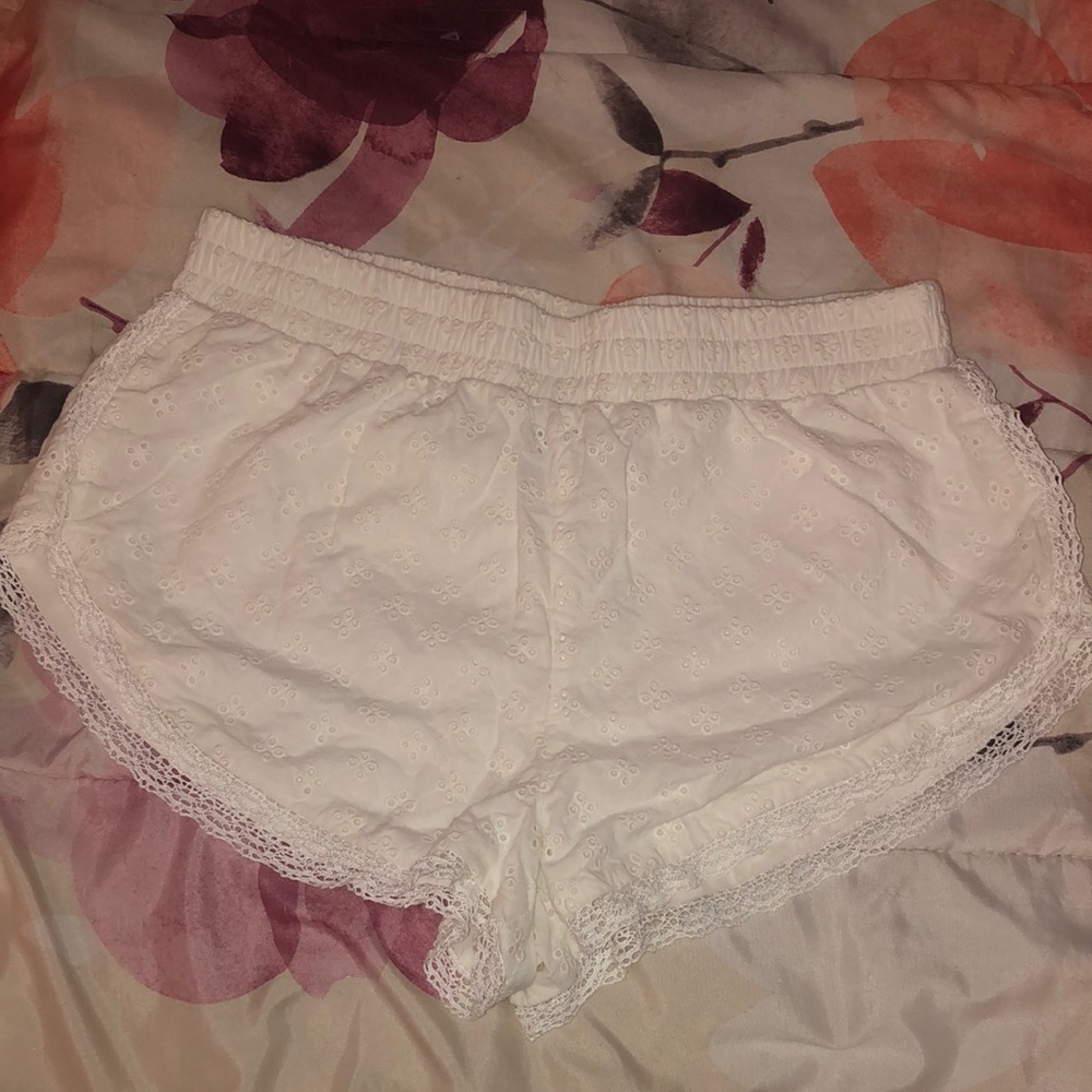 White shorts with lace size M